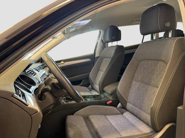 VOLKSWAGEN Passat usata 8