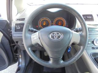 TOYOTA Auris usata 22