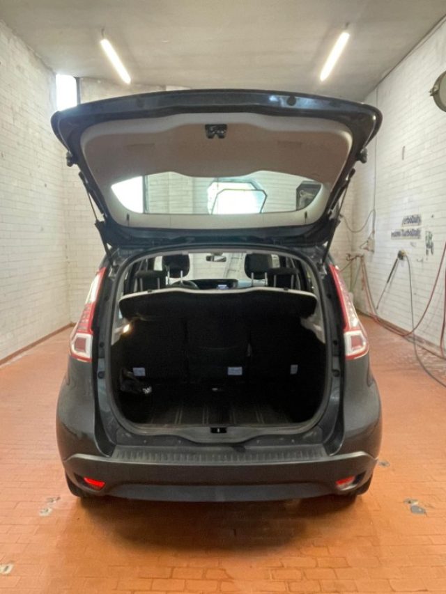 RENAULT Scenic usata, con Fendinebbia