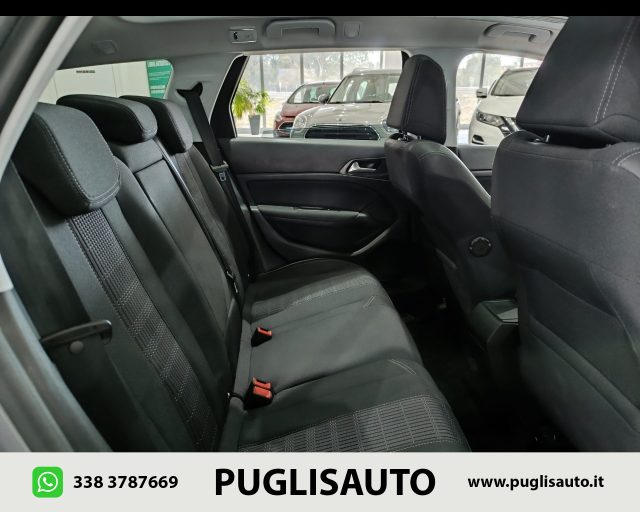 PEUGEOT 308 usata, con Sensori di parcheggio posteriori