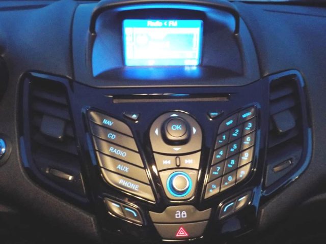 FORD Fiesta usata, con Servosterzo