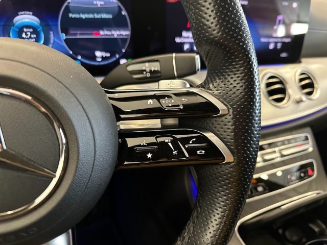 MERCEDES-BENZ E 300 usata, con Volante in pelle