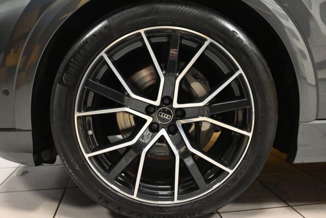 AUDI Q8 usata 13