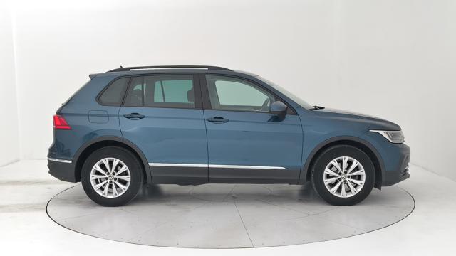 VOLKSWAGEN Tiguan usata, con Autoradio