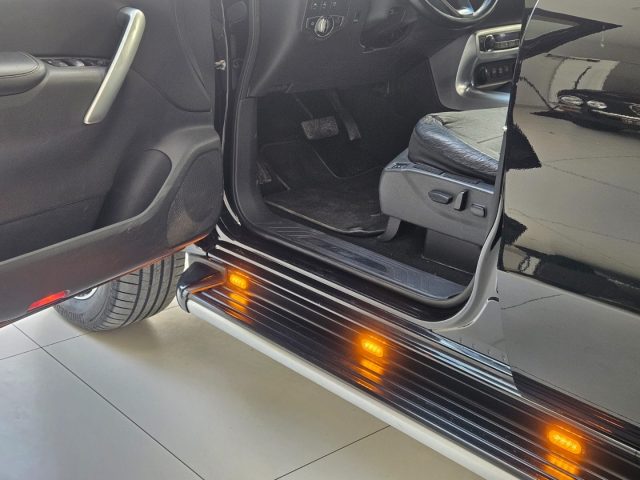 MERCEDES-BENZ X 250 usata, con Chiusura centralizzata