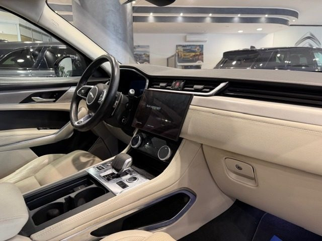 JAGUAR F-Pace usata, con Controllo automatico clima