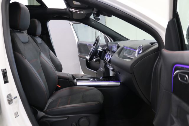 MERCEDES-BENZ GLA 200 usata, con Controllo elettronico della corsia