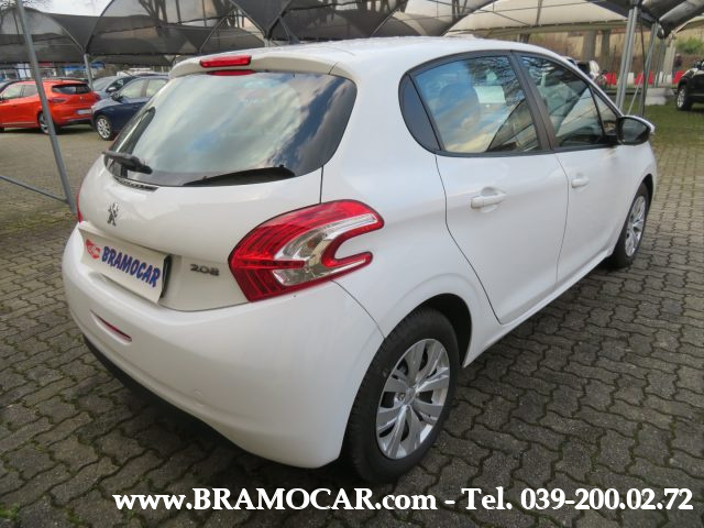 PEUGEOT 208 usata, con Autoradio