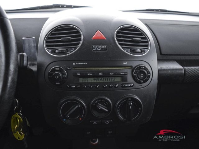 VOLKSWAGEN New Beetle usata 13