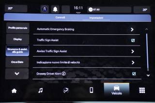 JEEP Compass usata, con Sedile posteriore sdoppiato