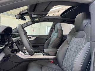 AUDI Q8 usata, con Gancio traino