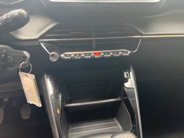 PEUGEOT 2008 usata, con Lettore CD