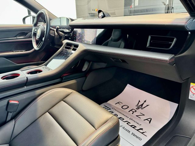 PORSCHE Taycan usata, con Interni in pelle