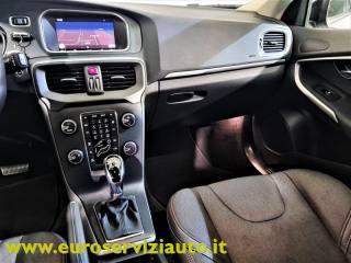 VOLVO V40 Cross Country usata, con Frenata d
