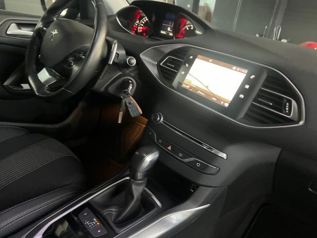 PEUGEOT 308 usata, con Boardcomputer