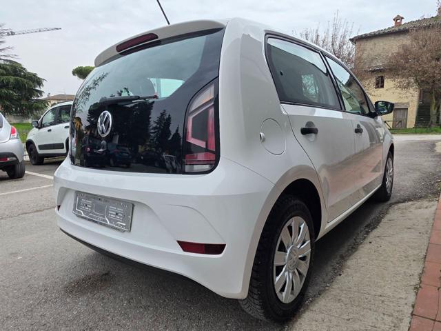 VOLKSWAGEN up! usata, con Autoradio