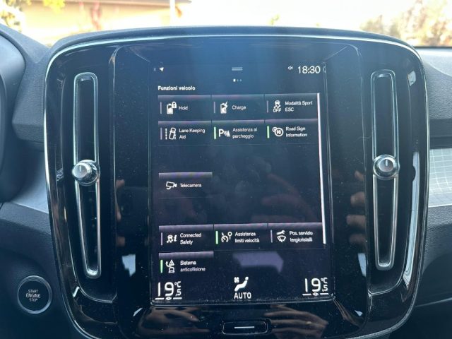 VOLVO XC40 usata, con Touch screen