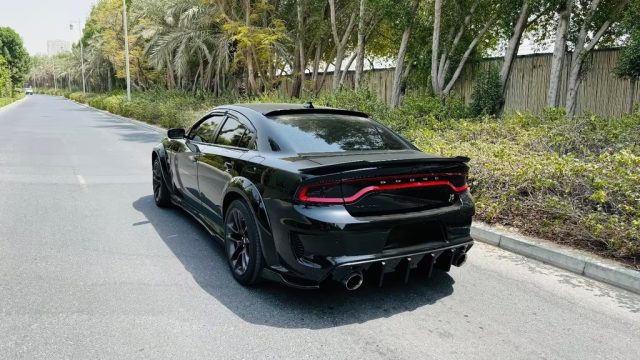 DODGE Charger usata, con Leve al volante