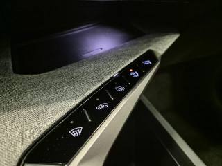 PEUGEOT 5008 usata, con Autoradio digitale