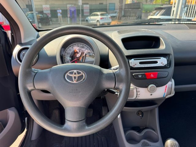 TOYOTA Aygo usata, con Chiusura centralizzata