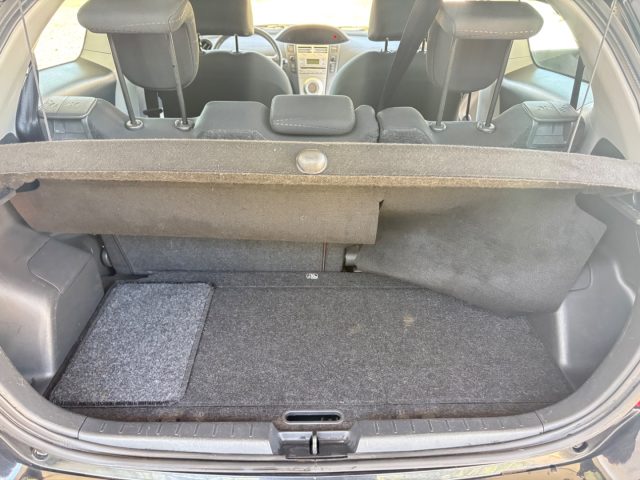 TOYOTA Yaris usata 35