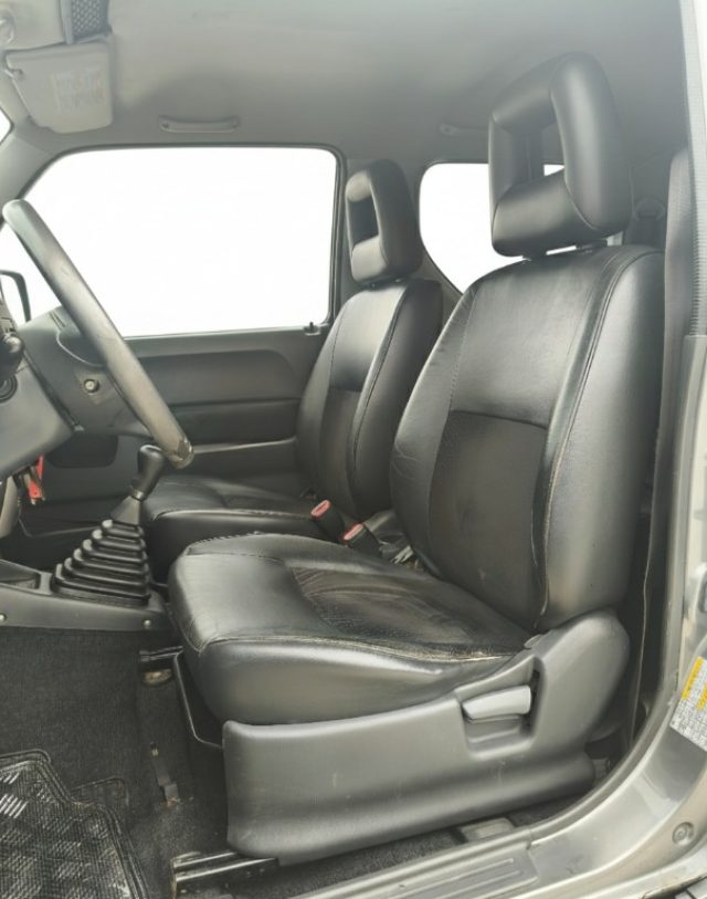 SUZUKI Jimny usata, con Interni in pelle