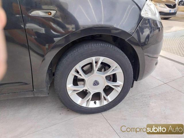 LANCIA Ypsilon usata, con Sedile posteriore sdoppiato
