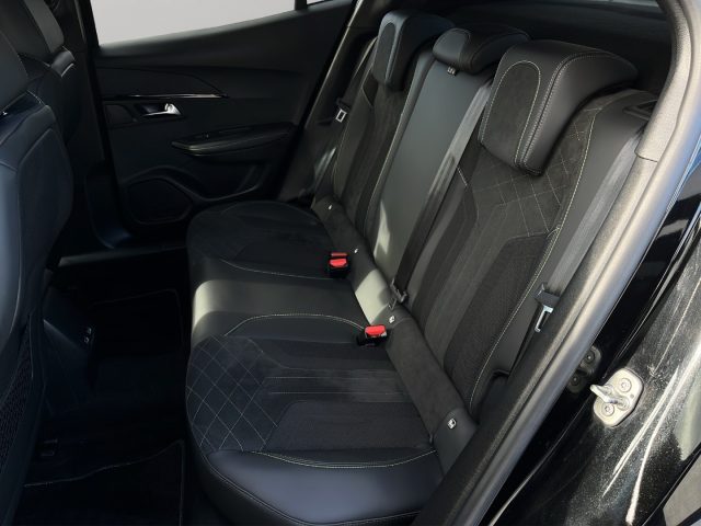 PEUGEOT 2008 usata, con Climatizzatore