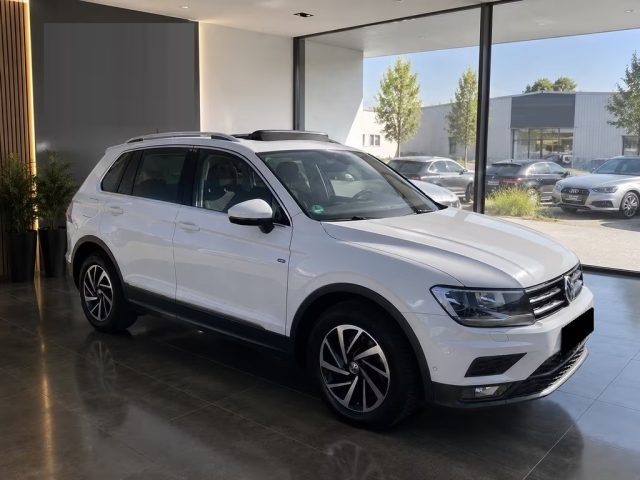 VOLKSWAGEN Tiguan usata, con Airbag laterali