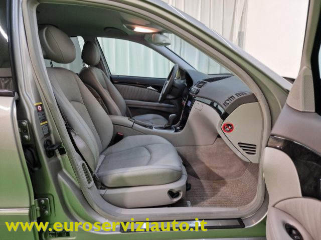 MERCEDES-BENZ E 320 usata 33