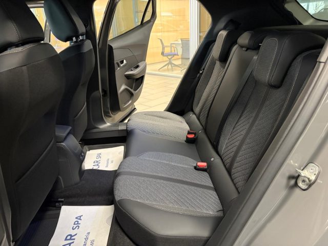 PEUGEOT 2008 usata, con Luci diurne LED