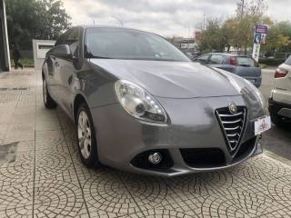 ALFA ROMEO Giulietta usata, con Autoradio