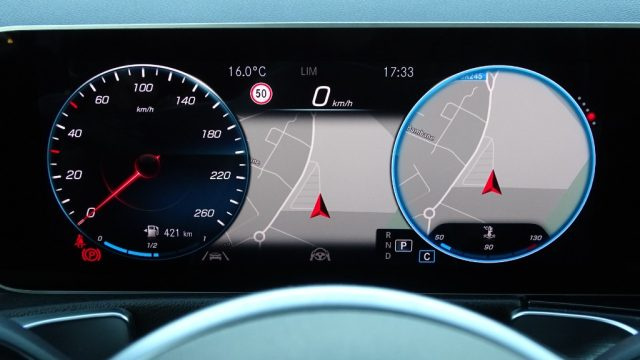 MERCEDES-BENZ GLB 200 usata 100