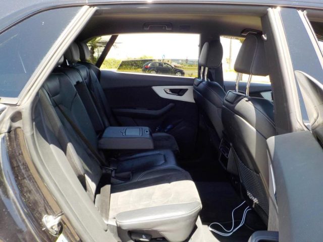 AUDI Q8 usata, con Sedile posteriore sdoppiato