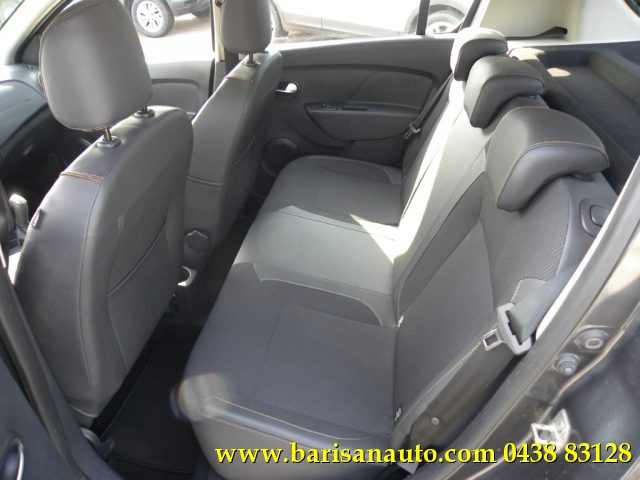 DACIA Sandero usata, con Autoradio