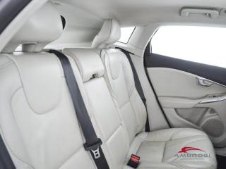 VOLVO V40 Cross Country usata 10