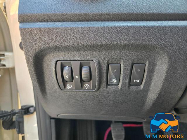 RENAULT Captur usata 19