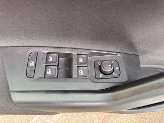 VOLKSWAGEN Taigo usata, con Park Distance Control