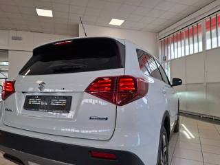 SUZUKI Vitara usata, con Fari LED