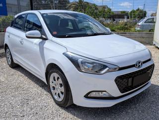 HYUNDAI i20 usata, con Airbag