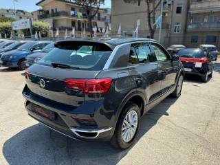 VOLKSWAGEN T-Roc usata, con Autoradio
