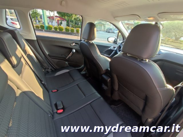 PEUGEOT 2008 usata, con Sensore di luce