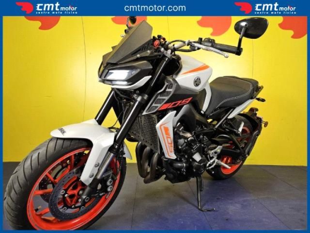 YAMAHA MT-09 usata 1