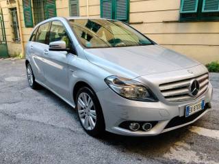 MERCEDES-BENZ B 180 usata, con Airbag