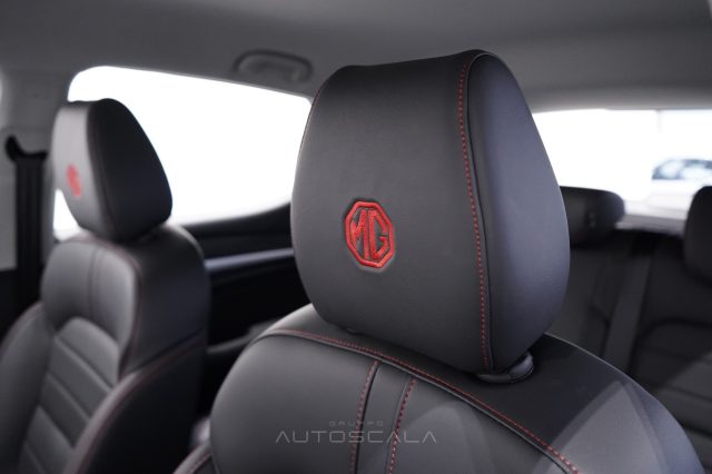 MG ZS usata 12