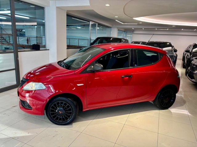 LANCIA Ypsilon usata, con Autoradio