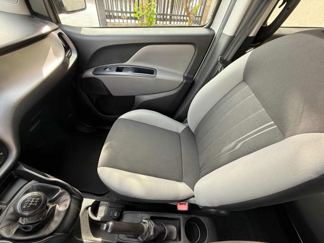 FIAT Doblo usata, con Specchietti laterali elettrici