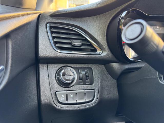 OPEL Karl usata, con USB