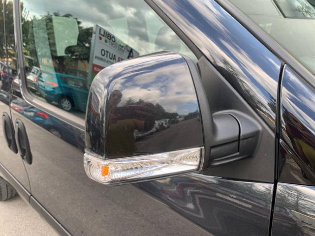 FIAT Doblo usata, con Park Distance Control