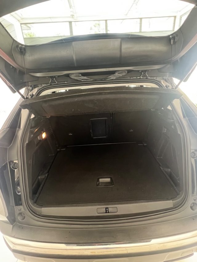 PEUGEOT 3008 usata, con USB